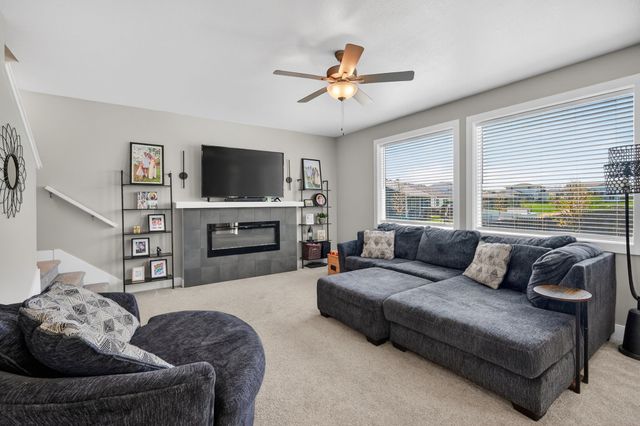 1404 Timberview Drive, Adel, IA 50003