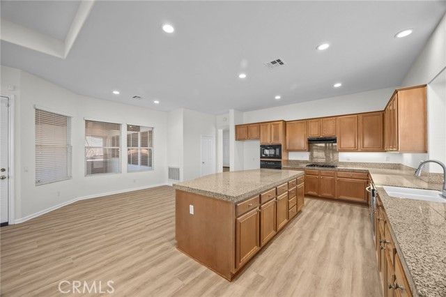 101 Via De La Valle, Lake Elsinore, CA 92532