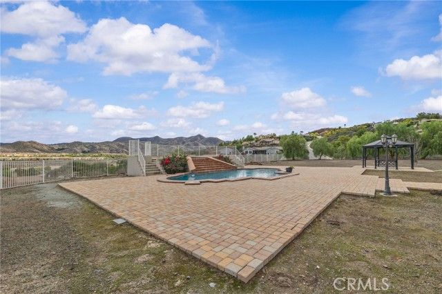 101 Via De La Valle, Lake Elsinore, CA 92532