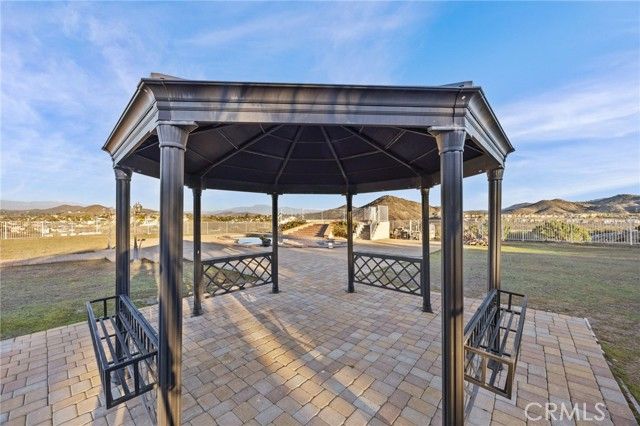 101 Via De La Valle, Lake Elsinore, CA 92532