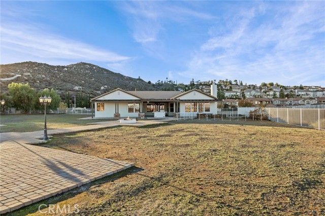 101 Via De La Valle, Lake Elsinore, CA 92532