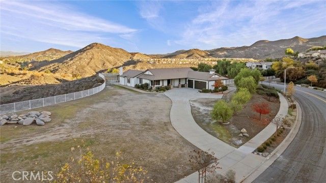 101 Via De La Valle, Lake Elsinore, CA 92532