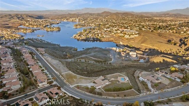 101 Via De La Valle, Lake Elsinore, CA 92532