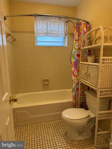 5825 OSAGE AVE, Philadelphia, PA 19143