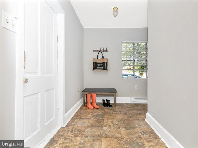 11 SOUTH ST W, Frederick, MD 21701