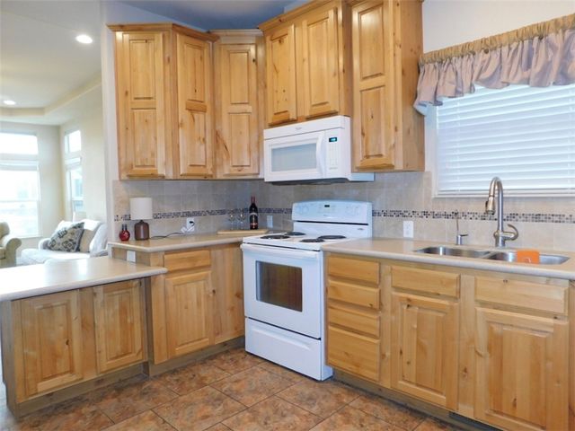 2286 Felipe Dr, Bullhead City, AZ 86442