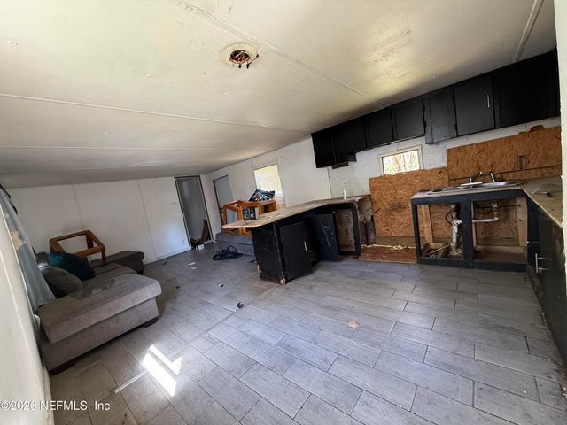 9066 DORIS Lane, Jacksonville, FL 32220