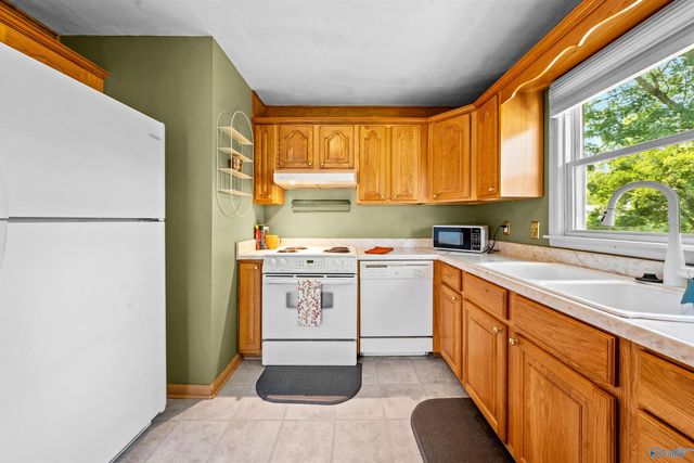 2802 Thurman Circle SW, Huntsville, AL 35805
