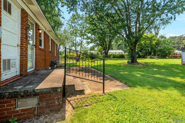 2802 Thurman Circle SW, Huntsville, AL 35805