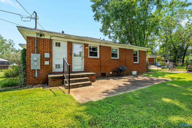 2802 Thurman Circle SW, Huntsville, AL 35805