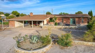 4040 Cholla Road, Las Cruces, NM 88011