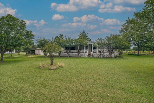 130 Meadowview Lane, Point, TX 75472