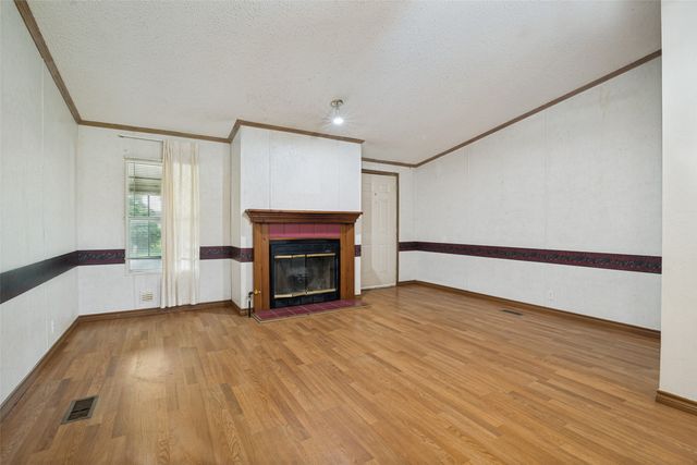 130 Meadowview Lane, Point, TX 75472