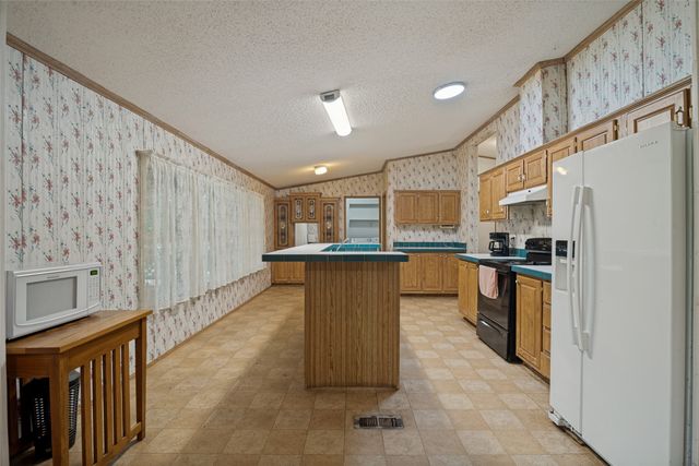 130 Meadowview Lane, Point, TX 75472