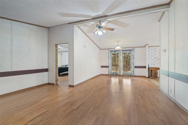 130 Meadowview Lane, Point, TX 75472