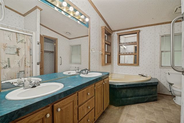 130 Meadowview Lane, Point, TX 75472