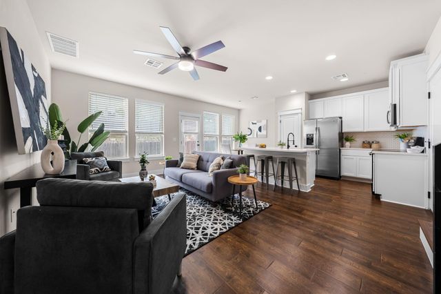 13501 Metric BLVD 8, Austin, TX 78727