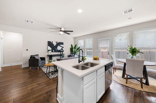 13501 Metric BLVD 8, Austin, TX 78727