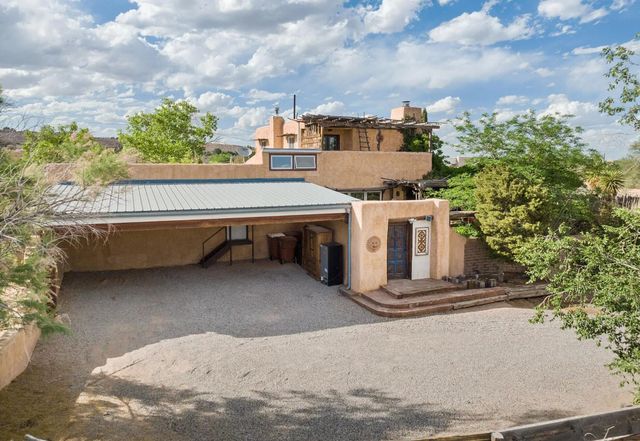 416 Camino Arco Iris, Corrales, NM 87048