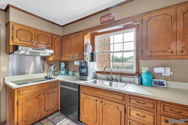 2212 Fleetwood Drive SE, Decatur, AL 35601