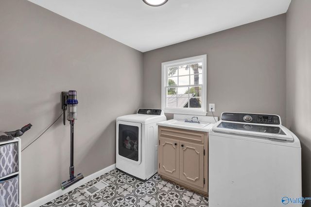 2212 Fleetwood Drive SE, Decatur, AL 35601
