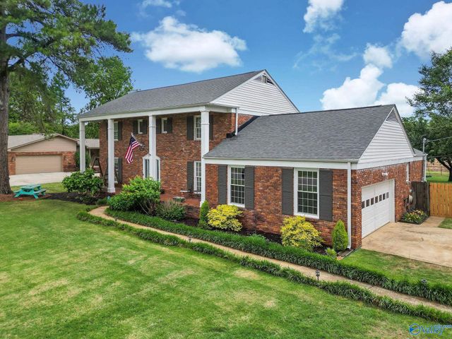 2212 Fleetwood Drive SE, Decatur, AL 35601