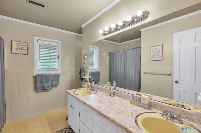 2212 Fleetwood Drive SE, Decatur, AL 35601