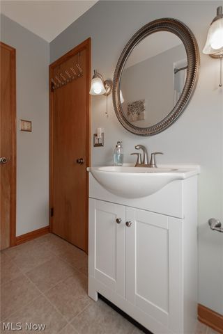 281 E 286th Street, Willowick, OH 44095