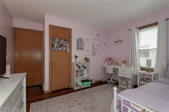 281 E 286th Street, Willowick, OH 44095