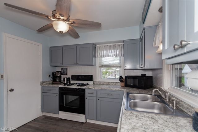 281 E 286th Street, Willowick, OH 44095