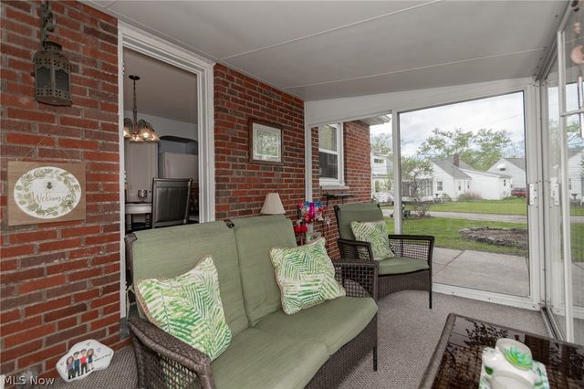 281 E 286th Street, Willowick, OH 44095