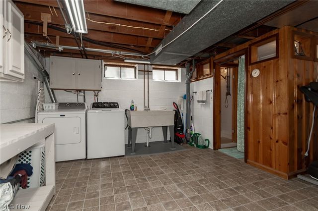 281 E 286th Street, Willowick, OH 44095