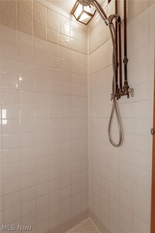 281 E 286th Street, Willowick, OH 44095