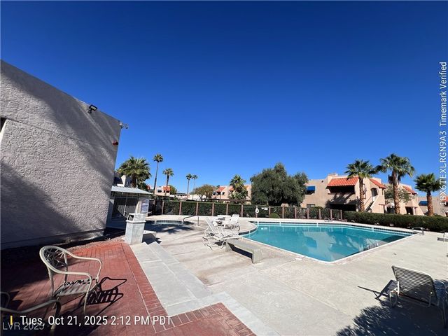 4360 Gannet Circle 18, Las Vegas, NV 89103
