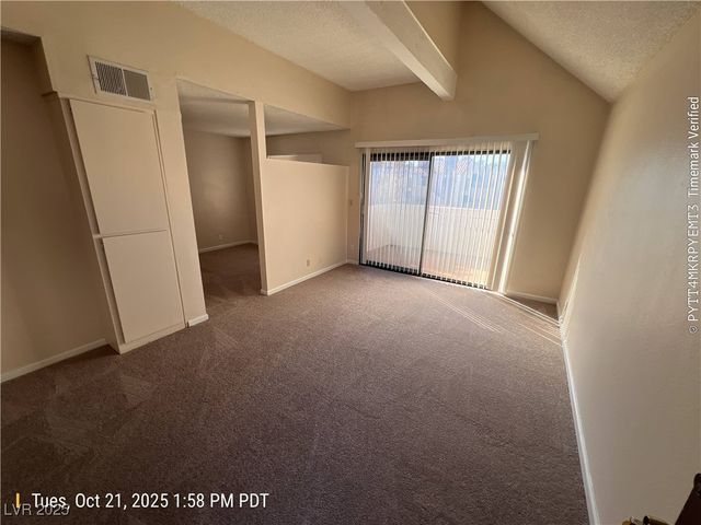 4360 Gannet Circle 18, Las Vegas, NV 89103