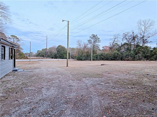 406 E Jenkins Street, Fayetteville, NC 28306