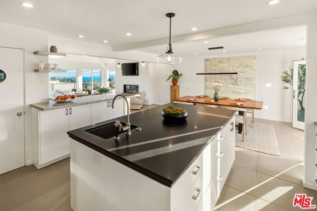 735 Lachman Lane, Pacific Palisades (los Angeles), CA 90272