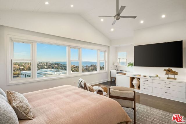 735 Lachman Lane, Pacific Palisades (los Angeles), CA 90272