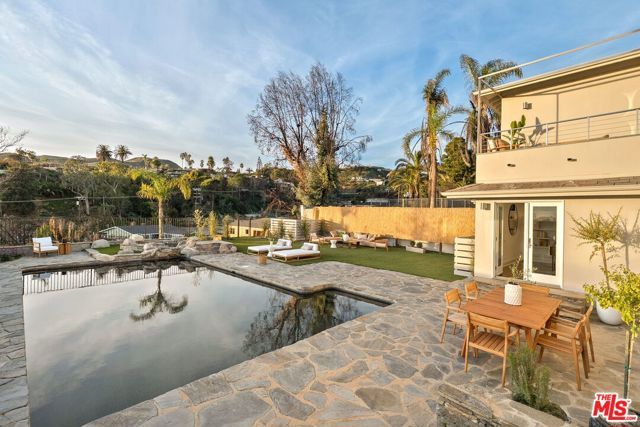 735 Lachman Lane, Pacific Palisades (los Angeles), CA 90272