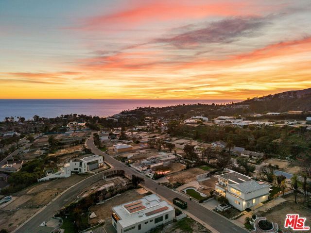 735 Lachman Lane, Pacific Palisades (los Angeles), CA 90272