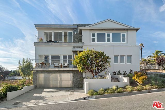 735 Lachman Lane, Pacific Palisades (los Angeles), CA 90272