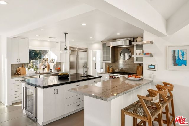 735 Lachman Lane, Pacific Palisades (los Angeles), CA 90272