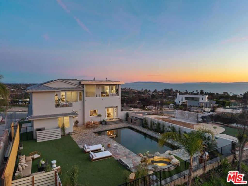 735 Lachman Lane, Pacific Palisades (los Angeles), CA 90272
