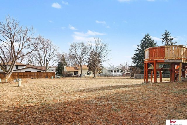 1417 N 146 Plaza, Omaha, NE 68154