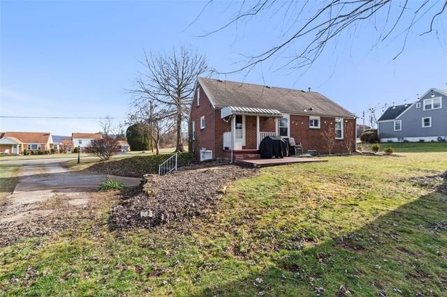 1601 Theater St, Unity Twp, PA 15650