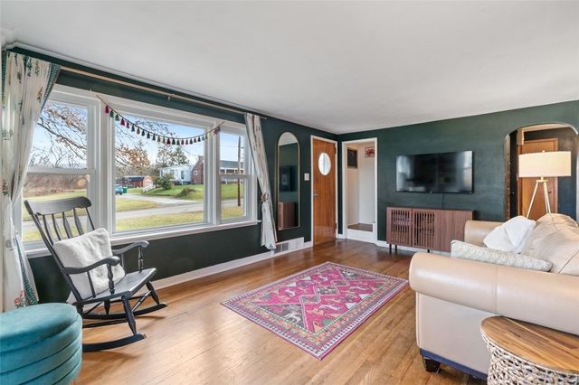 1601 Theater St, Unity Twp, PA 15650