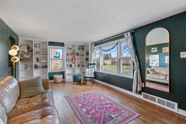 1601 Theater St, Unity Twp, PA 15650