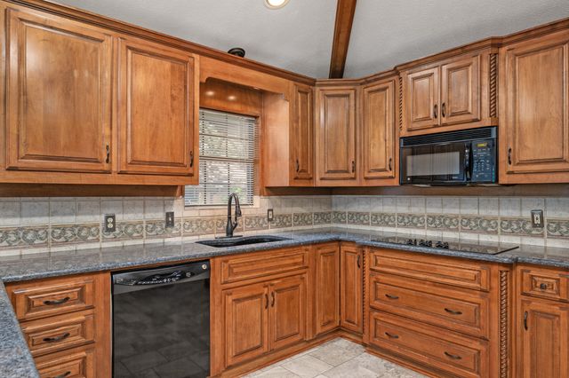 2201 Adams Drive, Arlington, TX 76011