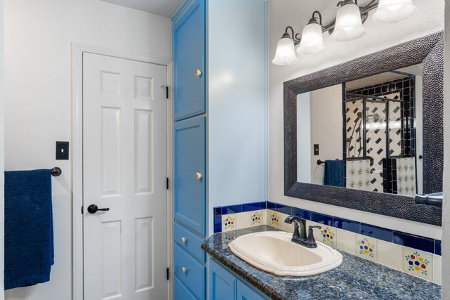 2201 Adams Drive, Arlington, TX 76011