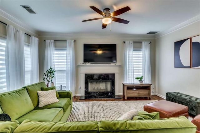 624 Lantern Park Lane, Scottdale, GA 30079